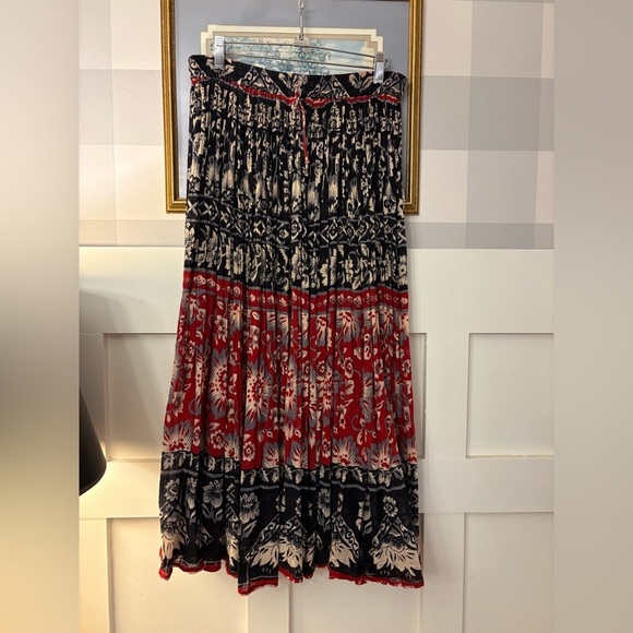 Dresses & Skirts - Bohemian Floral Red and Black Maxi Skirt One Size